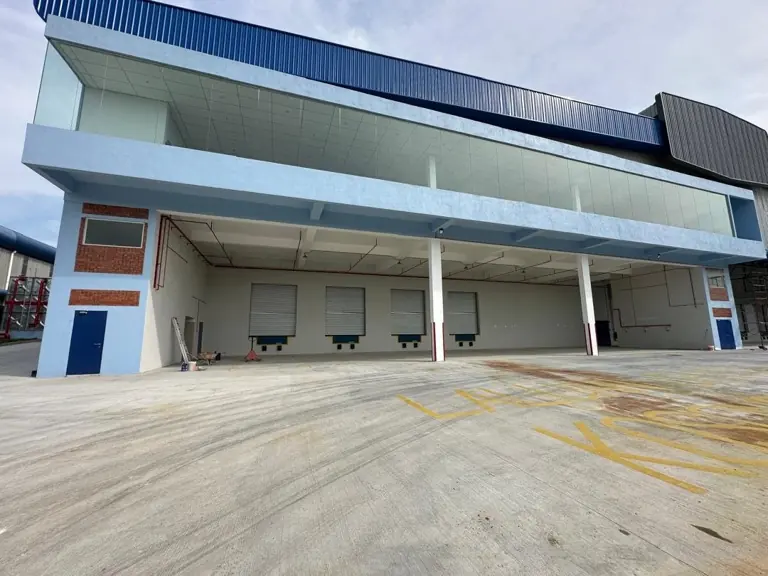 Loading frontage of a similar unit; video preview